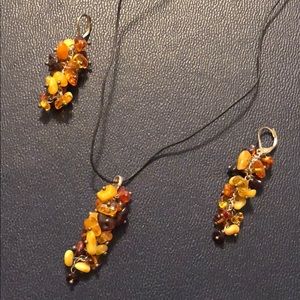 Amber pendant and earrings